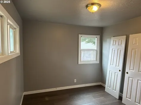 4954 SE 108th Avenue Portland OR 97266