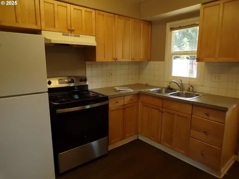 4954 SE 108th Avenue Portland OR 97266