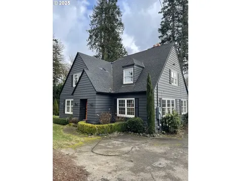 8836 SW Birchwood Road Portland OR 97225