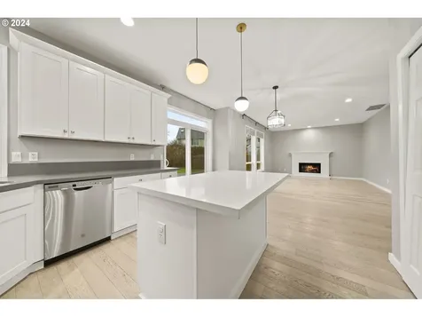 4694 Winthrop Court Lake Oswego OR 97035