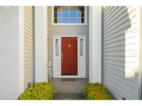 4694 Winthrop Court Lake Oswego OR 97035