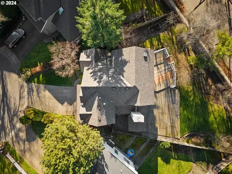 4694 Winthrop Court Lake Oswego OR 97035