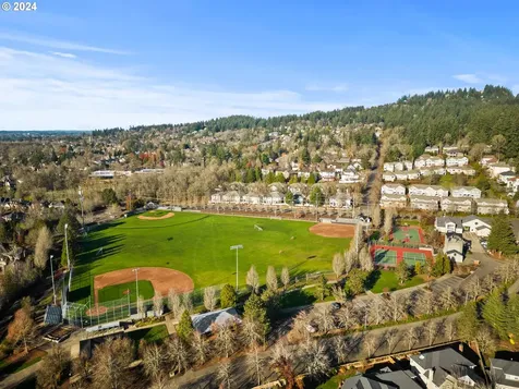 4694 Winthrop Court Lake Oswego OR 97035