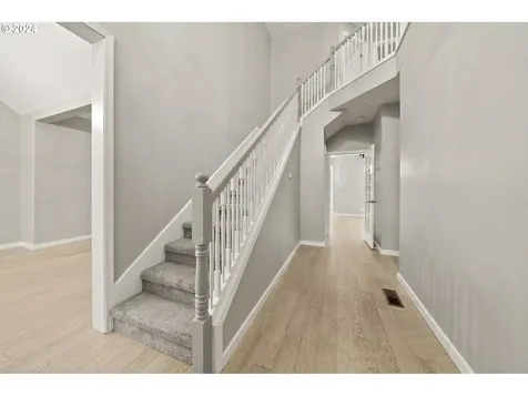 4694 Winthrop Court Lake Oswego OR 97035