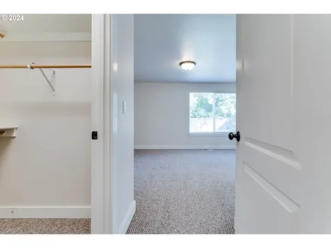 4032 Cherokee Drive Springfield OR 97478