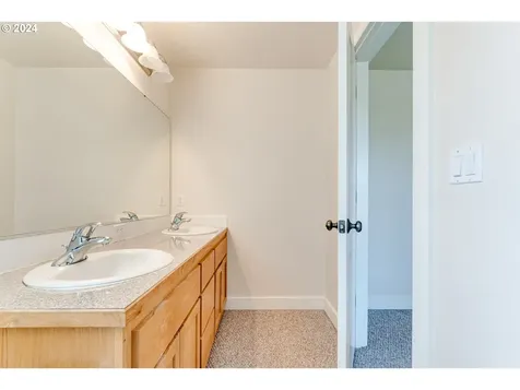 4032 Cherokee Drive Springfield OR 97478