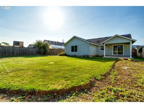 4032 Cherokee Drive Springfield OR 97478