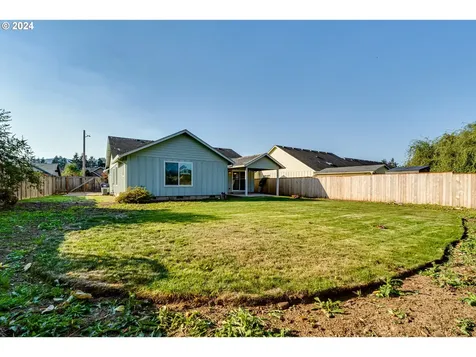 4032 Cherokee Drive Springfield OR 97478
