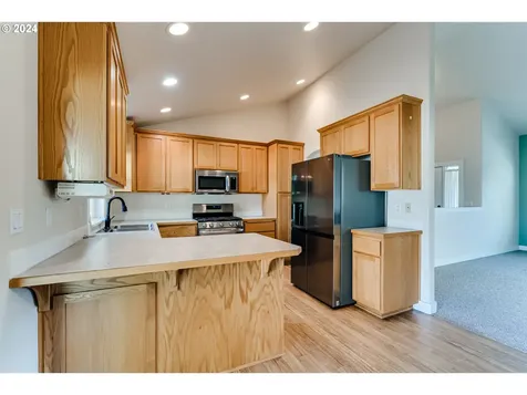 4032 Cherokee Drive Springfield OR 97478