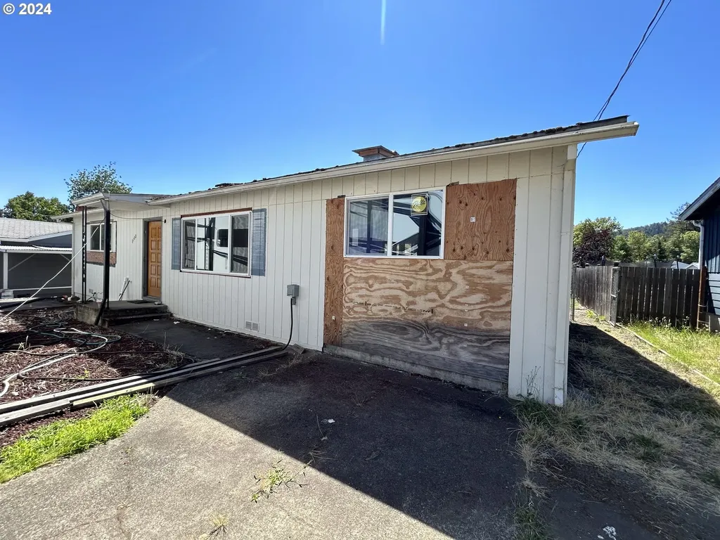 3100 Ne Johnson Street Roseburg OR 97470