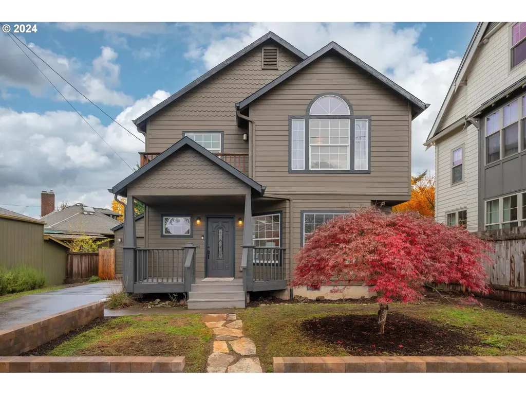 6328 NE 11th Avenue Portland OR 97211