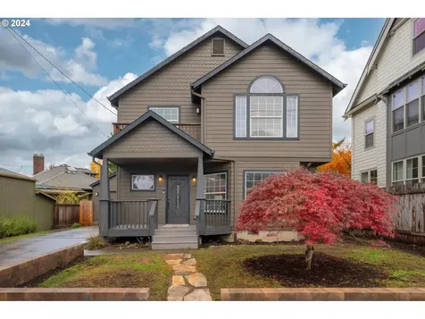 6328 NE 11th Avenue Portland OR 97211