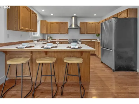 6328 NE 11th Avenue Portland OR 97211