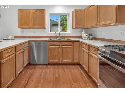 6328 NE 11th Avenue Portland OR 97211