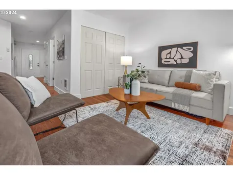 6328 NE 11th Avenue Portland OR 97211