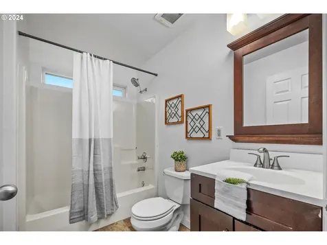 6328 NE 11th Avenue Portland OR 97211