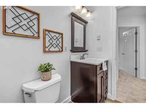 6328 NE 11th Avenue Portland OR 97211