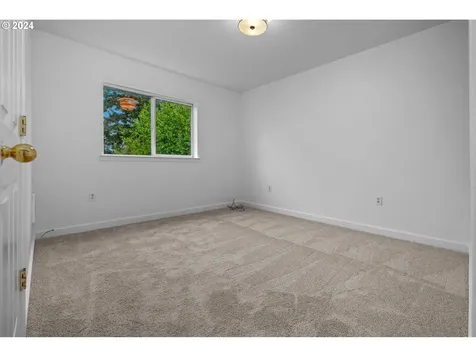 6328 NE 11th Avenue Portland OR 97211