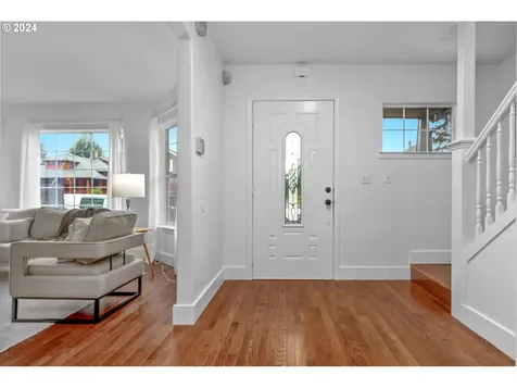 6328 NE 11th Avenue Portland OR 97211