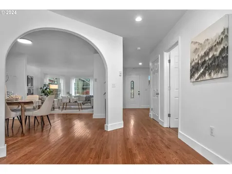 6328 NE 11th Avenue Portland OR 97211