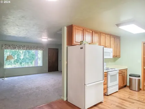 75718 London Road Cottage Grove OR 97424