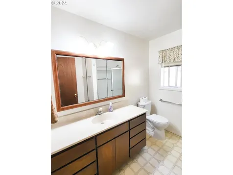 75718 London Road Cottage Grove OR 97424
