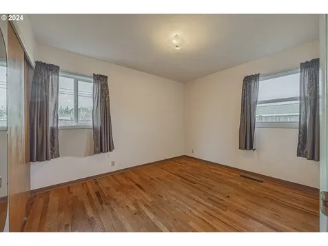 1670 Grant Street North Bend OR 97459