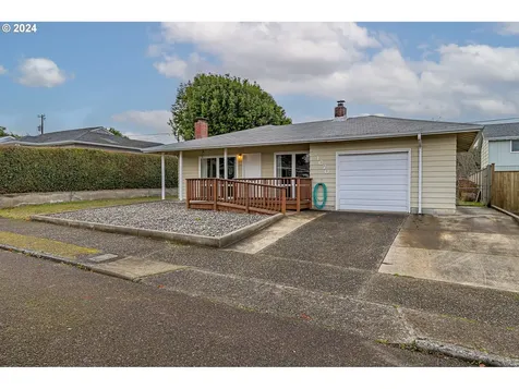 1670 Grant Street North Bend OR 97459