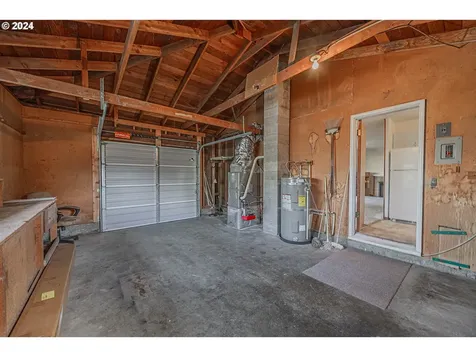 1670 Grant Street North Bend OR 97459