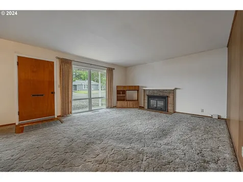 1670 Grant Street North Bend OR 97459