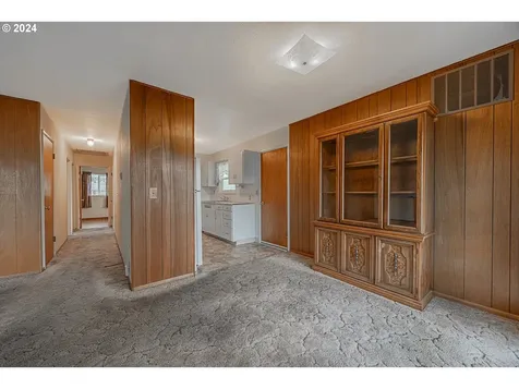 1670 Grant Street North Bend OR 97459