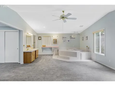 2305 SE Blairmont Drive Vancouver WA 98683