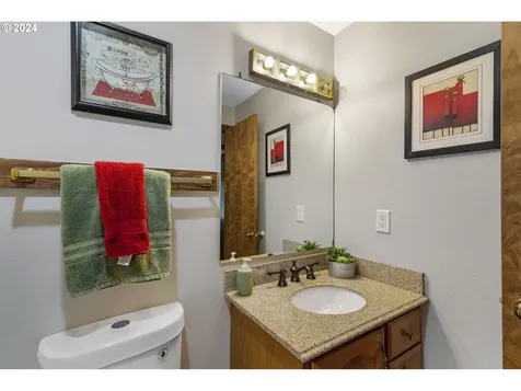 2305 SE Blairmont Drive Vancouver WA 98683