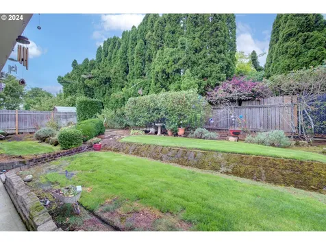 2305 SE Blairmont Drive Vancouver WA 98683