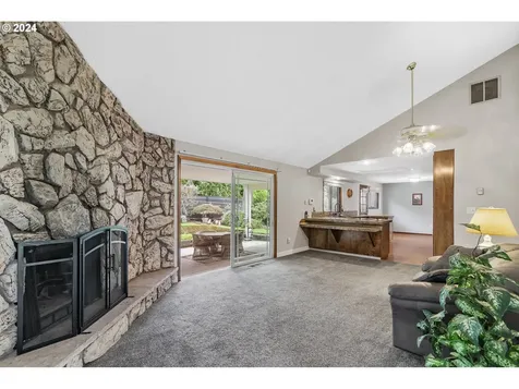 2305 SE Blairmont Drive Vancouver WA 98683