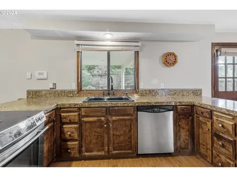 2305 SE Blairmont Drive Vancouver WA 98683