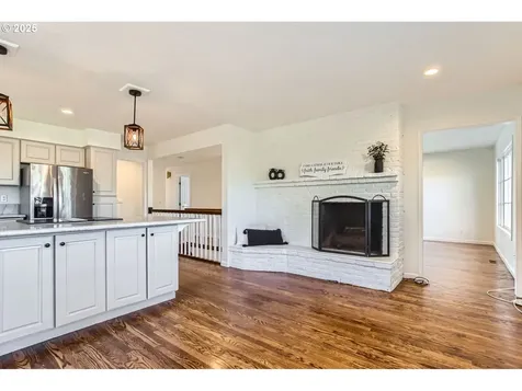 7705 SW Whitford Drive Portland OR 97223
