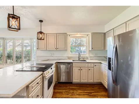 7705 SW Whitford Drive Portland OR 97223