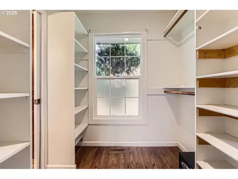 7705 SW Whitford Drive Portland OR 97223
