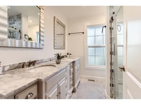 7705 SW Whitford Drive Portland OR 97223