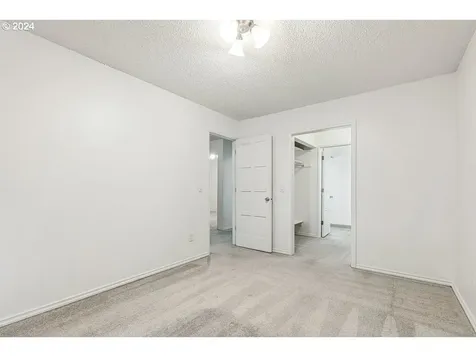 10545 SW Del Monte Drive Portland OR 97224