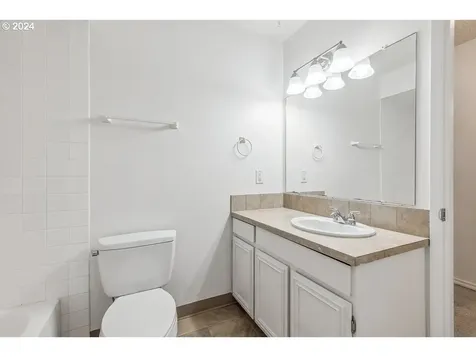 10545 SW Del Monte Drive Portland OR 97224
