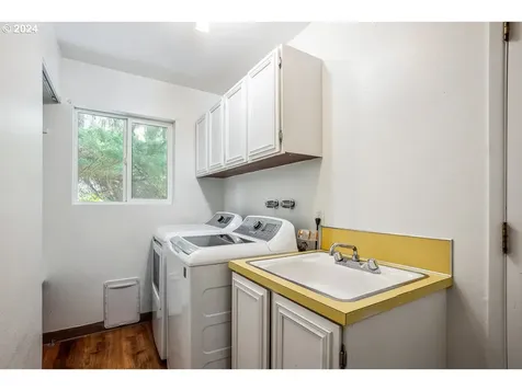 10545 SW Del Monte Drive Portland OR 97224