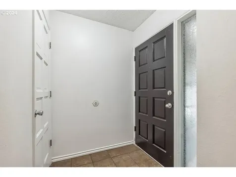 10545 SW Del Monte Drive Portland OR 97224