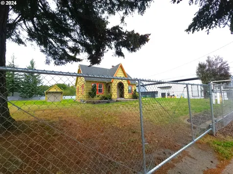 17905 NE Glisan Street Portland OR 97230
