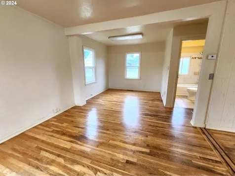 17905 NE Glisan Street Portland OR 97230