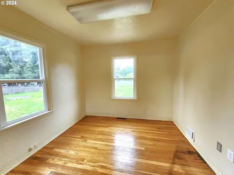 17905 NE Glisan Street Portland OR 97230