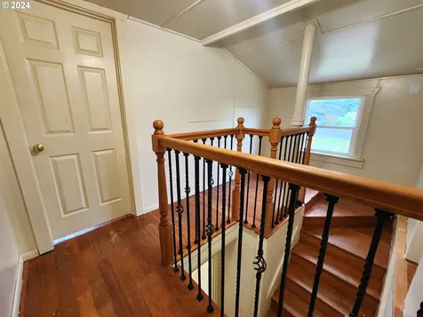 17905 NE Glisan Street Portland OR 97230