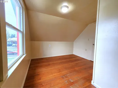 17905 NE Glisan Street Portland OR 97230