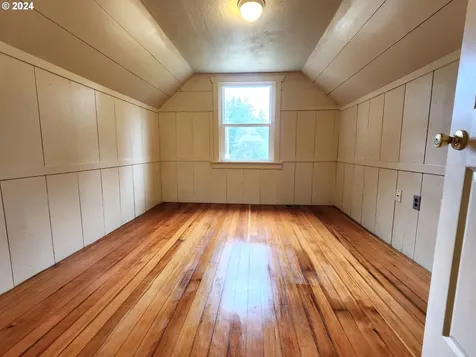17905 NE Glisan Street Portland OR 97230